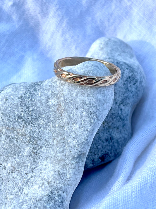 Solid 14k Gold Ring - 6.75